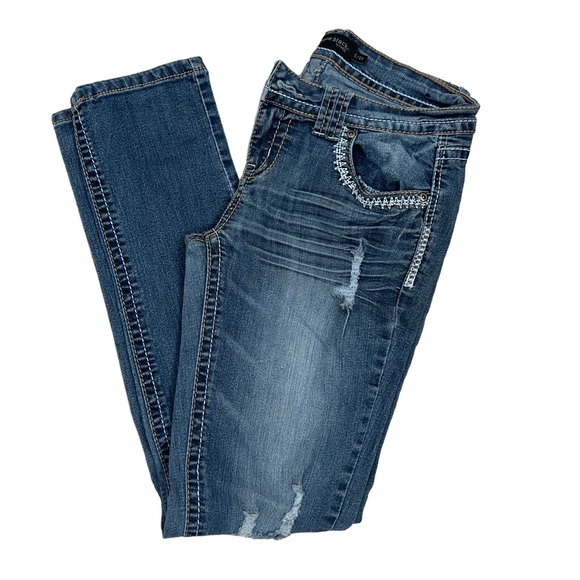 Two pairs of jeans juniors  rue 21 sizes 5/6 R - Picture 4 of 6